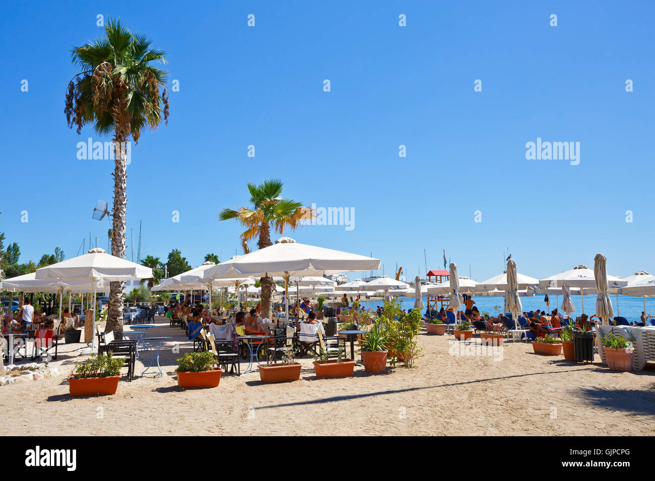 Restaurant am Meer in Palaio Faliro Nachbarschaft. Stockfoto