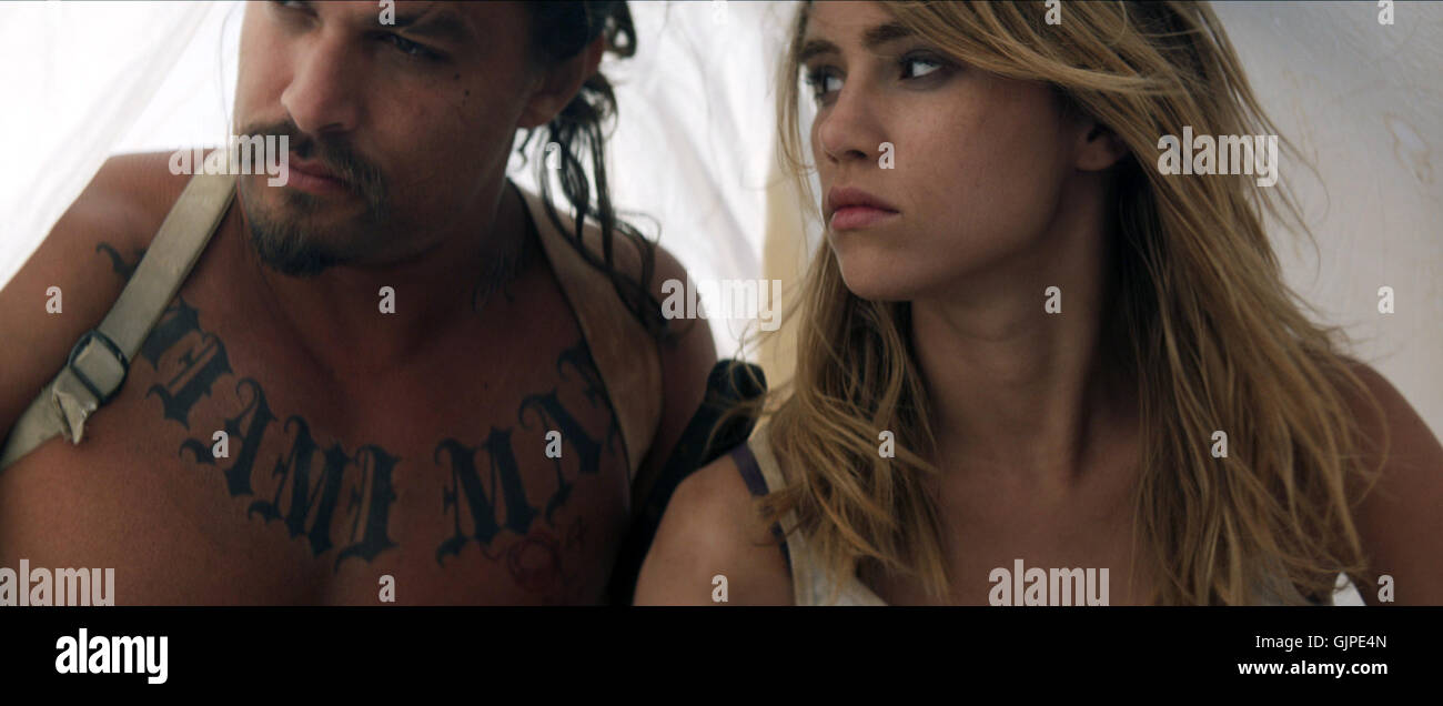 Die schlechte Charge ist ein kommende amerikanische romantische schwarze Komödie Horror-Thriller Film Drehbuch und Regie von Ana Lily Amirpour. Die Hauptrollen Jason Momoa, Jim Carrey, Keanu Reeves, Suki Waterhouse und Diego Luna.  Dieses Foto ist nur zu redaktionellen Zwecken und unterliegen dem Copyright von der Filmgesellschaft und/oder der Fotograf von dem Film oder der Firma zugeordnet und kann nur durch Veröffentlichungen im Zusammenhang mit der Förderung der oben genannten Film reproduziert werden. Eine obligatorische Gutschrift auf die Filmgesellschaft ist erforderlich. Der Fotograf sollte auch angerechnet werden, wenn bekannt. Stockfoto