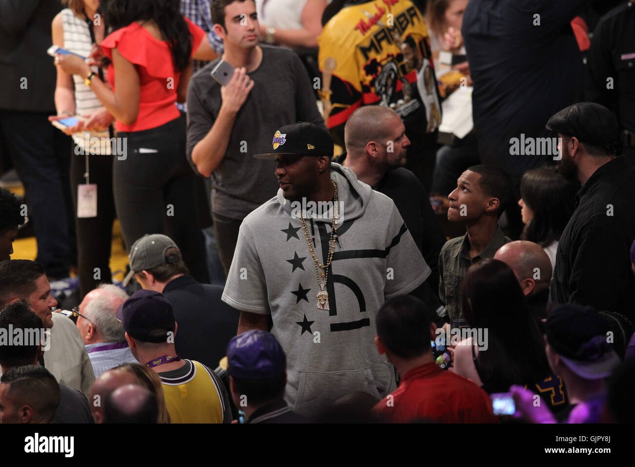 Mittwoch, 13. April 2016; Promis, bei der Lakers-Spiel. Die Los Angeles Lakers besiegte die Utah Jazz mit dem Endstand von 101-96 in Lakers Kobe Bryant letzten NBA-Spiel im Staples Center in der Innenstadt von Los Angeles, CA.  Mitwirkende: Lamar Odom Where: Los Ange Stockfoto