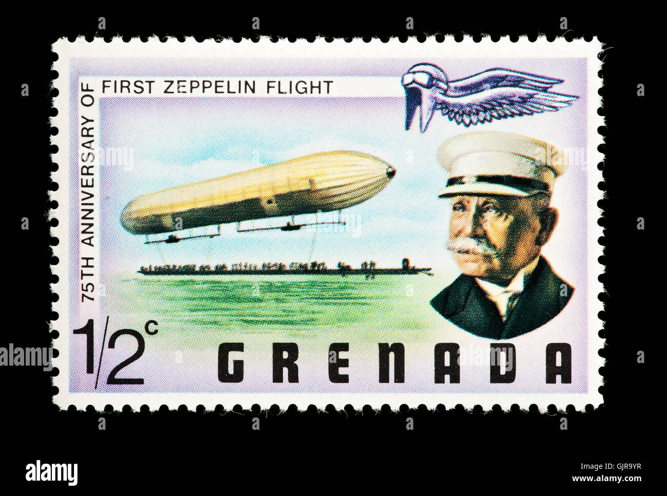 Briefmarke von Grenada Darstellung Graf Ferdinand von Zeppelin und seinem Luftschiff. Stockfoto