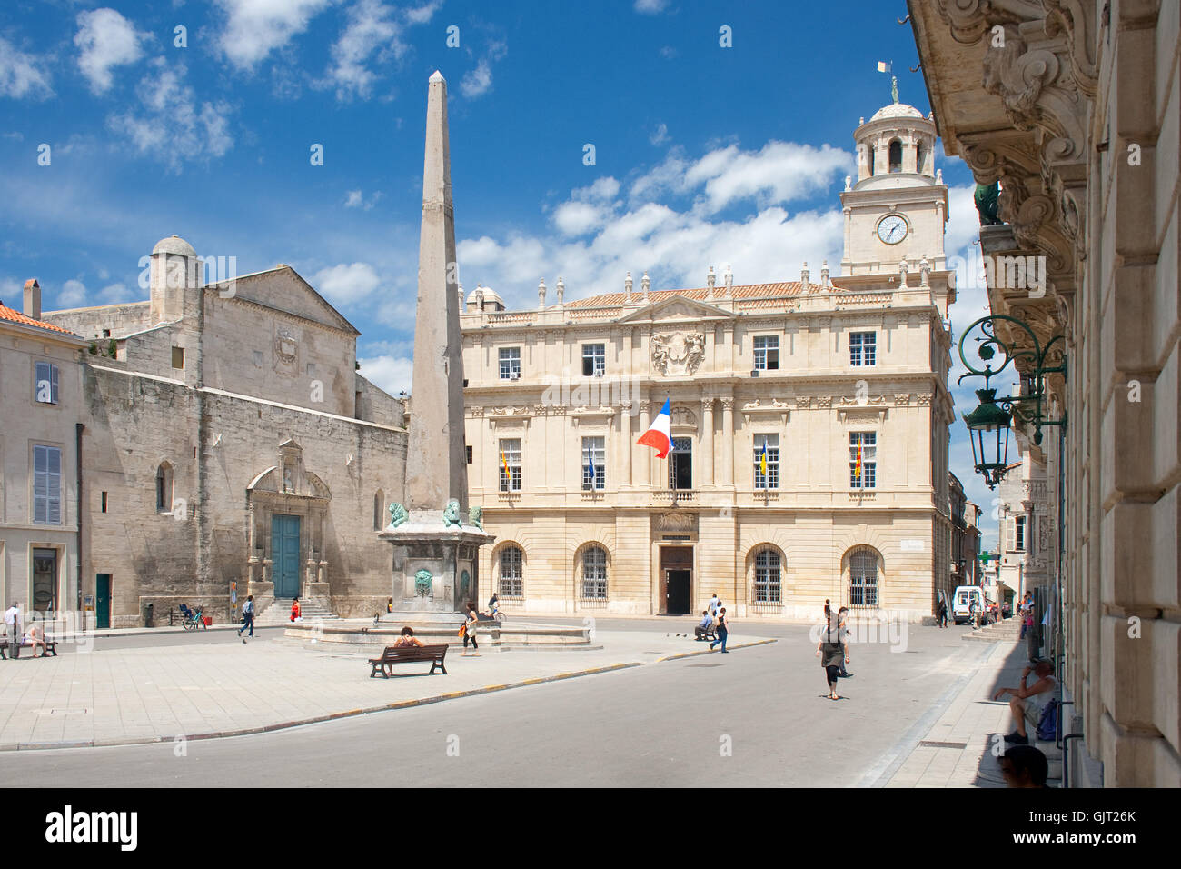 Arles und Place De La République Stockfoto