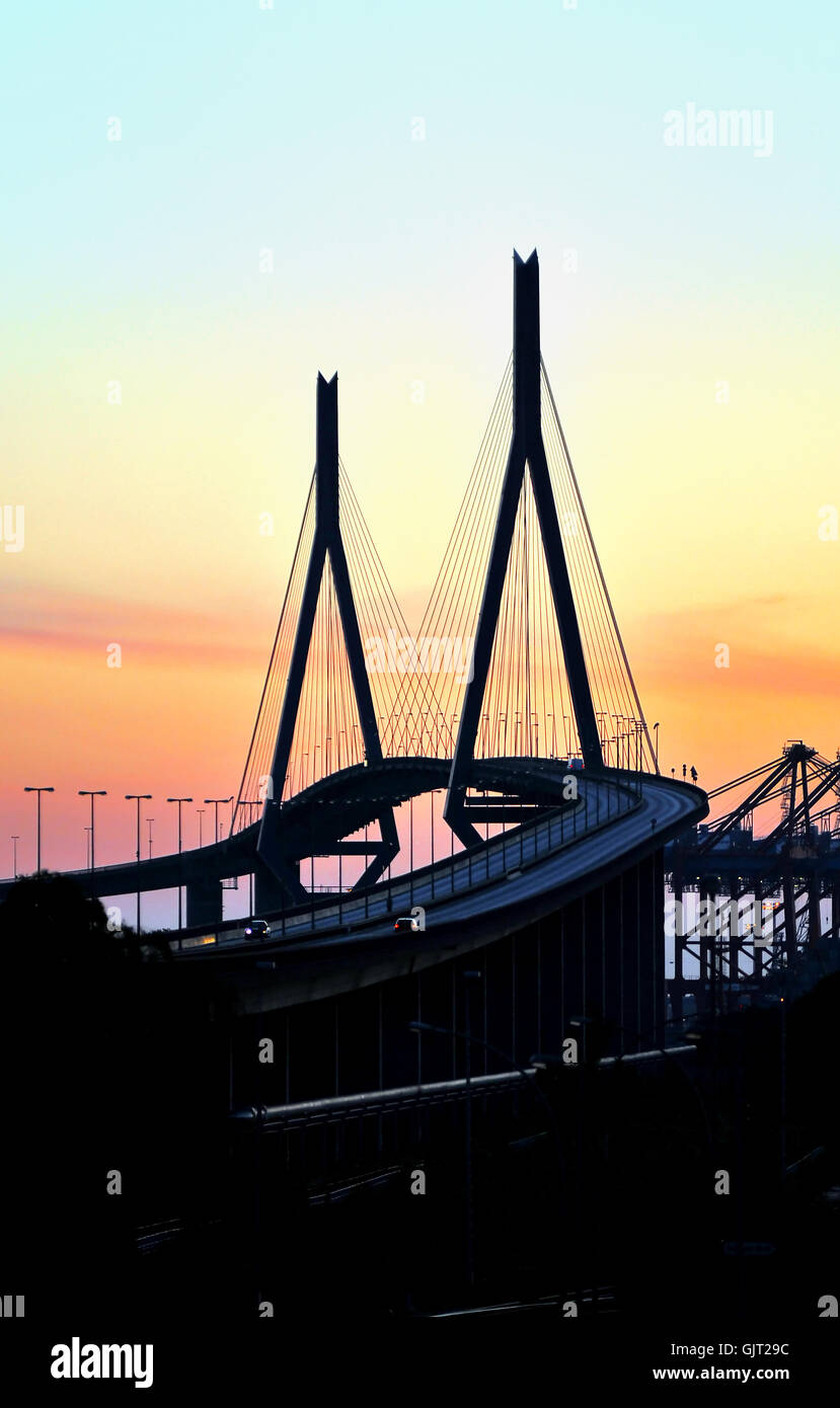 Brücke Hafen Abend Tendenz Stockfoto