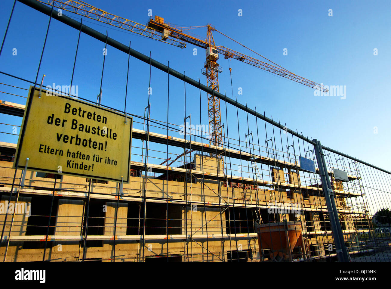 neue Schulen braucht das Land Stockfoto