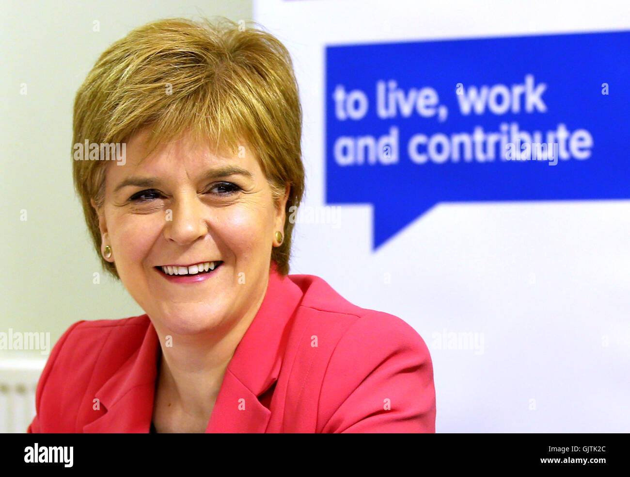 Erste Minister Nicola Sturgeon während einer speziellen Kabinettssitzung an der Getreidebörse in Edinburgh, vor einer öffentlichen Diskussion über das Ergebnis des EU-Referendums und was bedeutet es für EU-Bürger leben in Schottland. Stockfoto