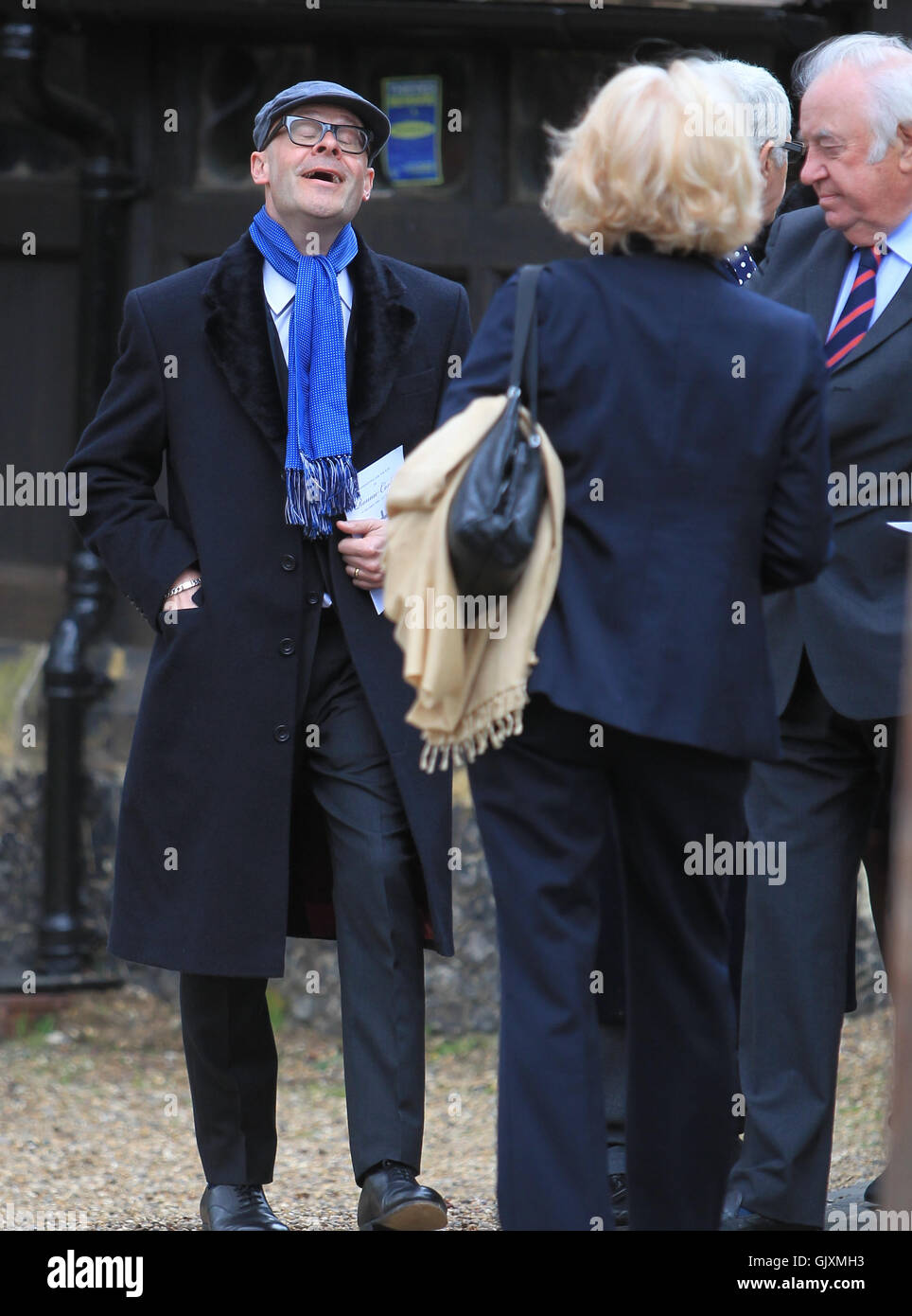 Beerdigung von Ronnie Corbett Featuring: Harry Hill wo: London, Vereinigtes Königreich bei: 18. April 2016 Stockfoto