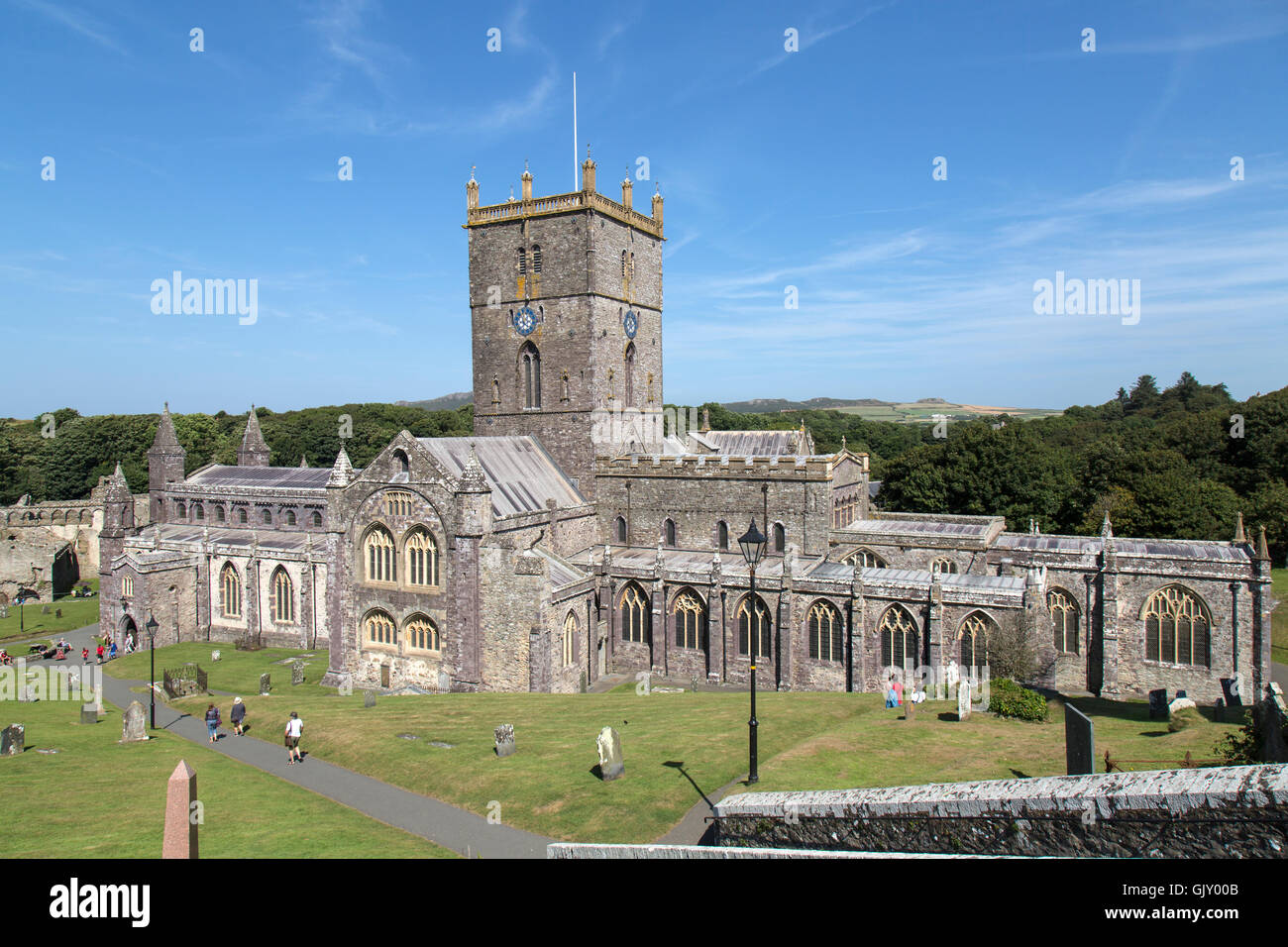 Kathedrale von St. Davids, Pembrokeshire, Wales. St. Davids ist die kleinste Stadt Großbritanniens. Die Kathedrale stammt aus normannischer Zeit. Stockfoto