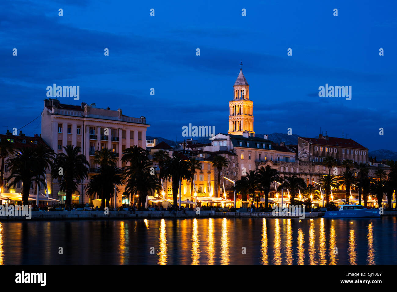 Die Strandpromenade Esplanade, Split, Kroatien, dalmatinische Küste Stockfoto