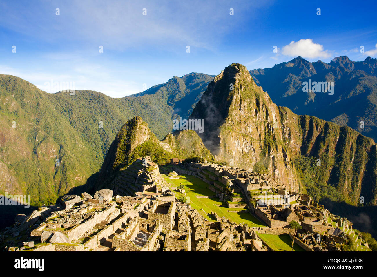 Berge-Ruinen peru Stockfoto