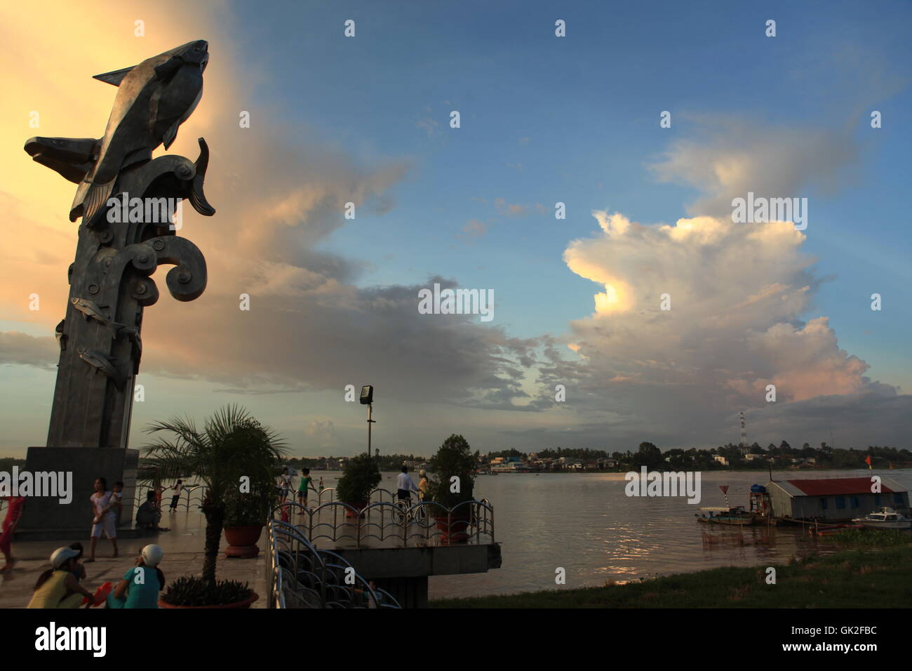 Gewitterwolken am mekong Stockfoto