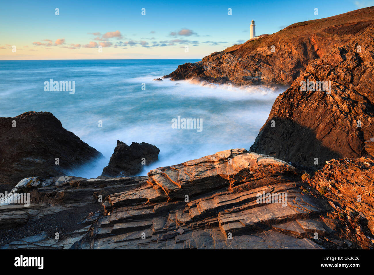 Trevose Leuchtturm an der Nordküste von Cornwall. Stockfoto