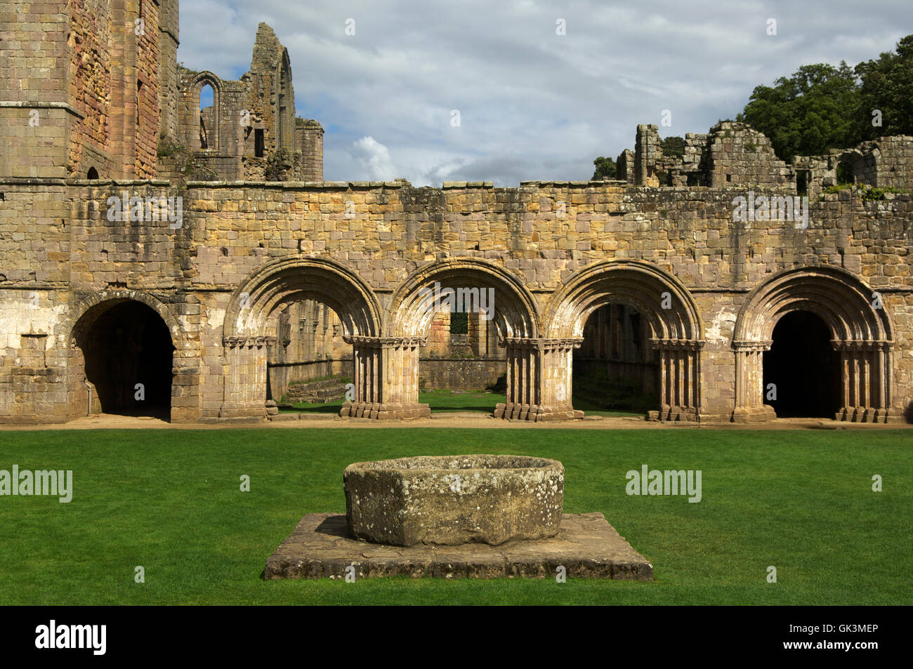 14. August 2011, North Yorkshire, England, UK---des Brunnens Abbey, Yorkshire---Bild von Jeremy Horner © Stockfoto