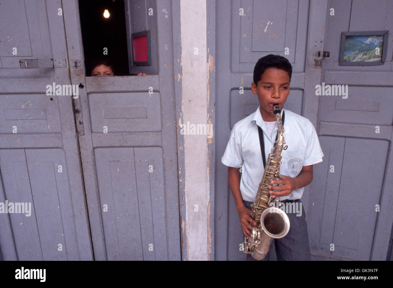 Jungen Saxophonisten üben, Kolumbien---Bild von Jeremy Horner © Stockfoto