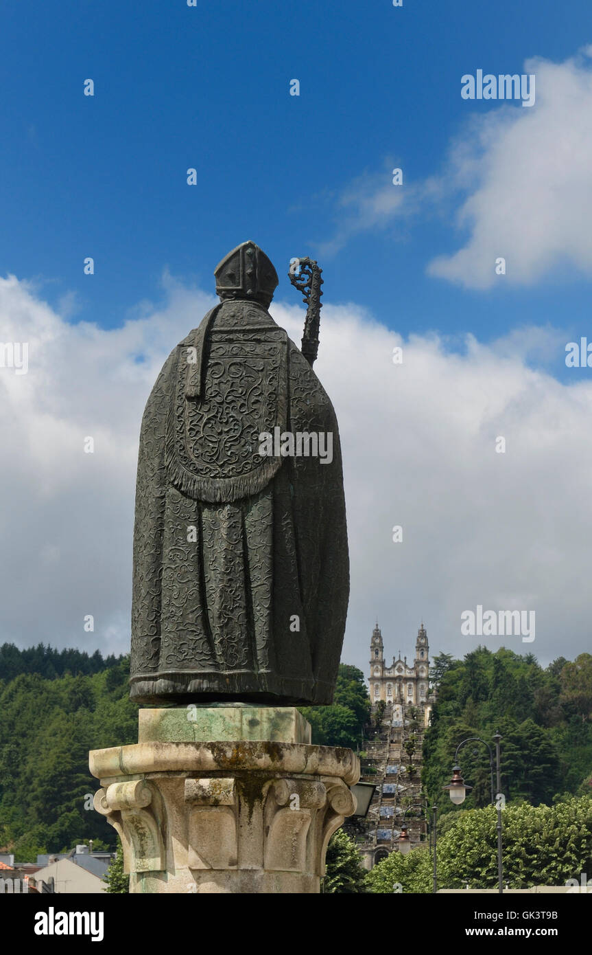 Statue von Don Miguel, ehemaliger Bischof der Stadt. Lamego. Douro-Tal. Portugal Stockfoto