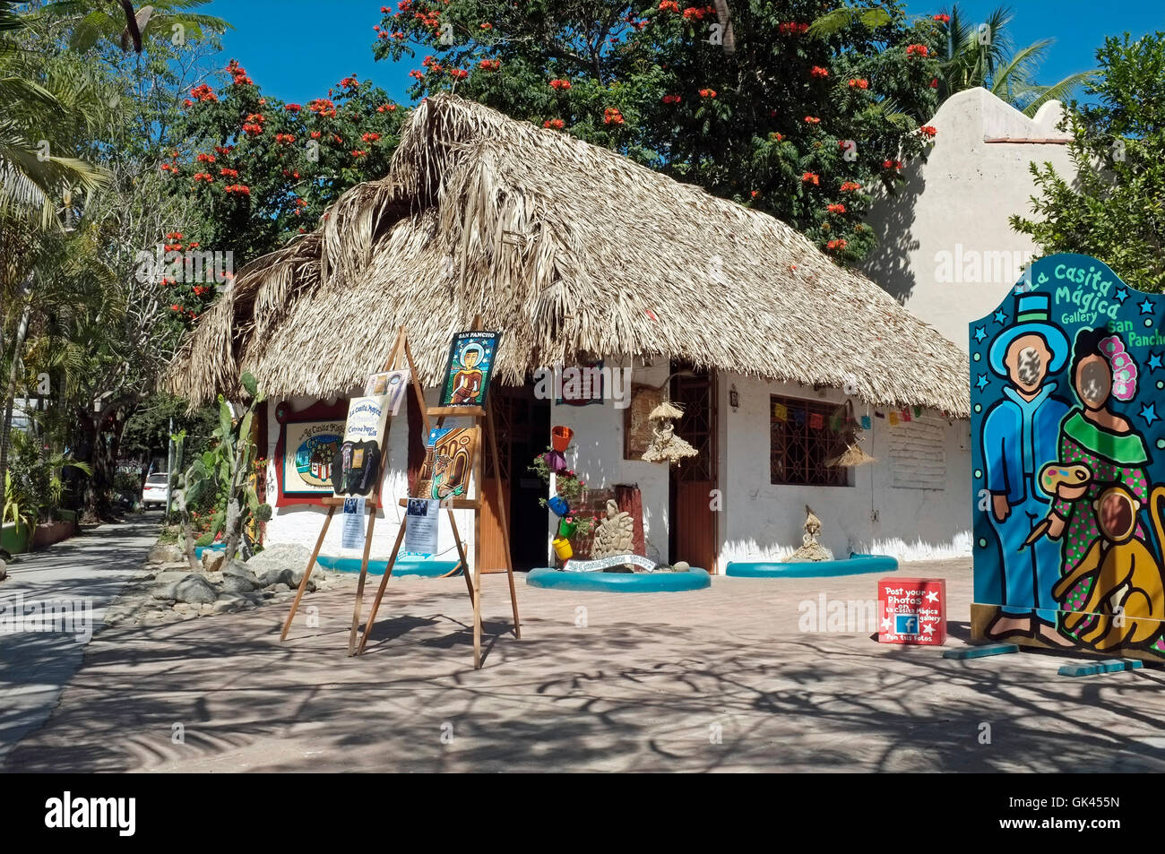 La Casita Magica Gallery, San Pancho (auch bekannt als San Francisco), Riviera Nayarit, Mexiko. Stockfoto