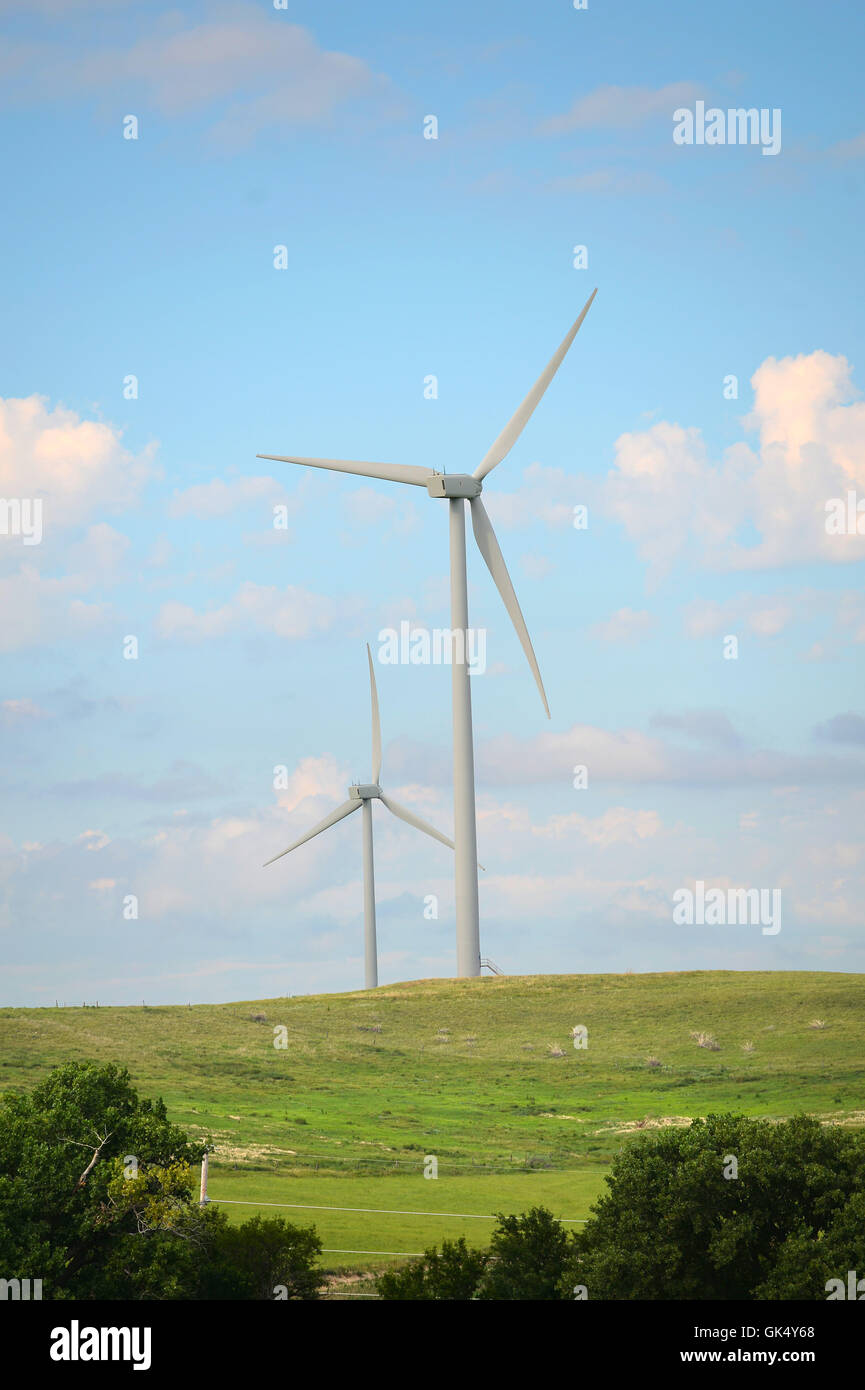 Windkraftanlagen in hellen klaren Tag Stockfoto
