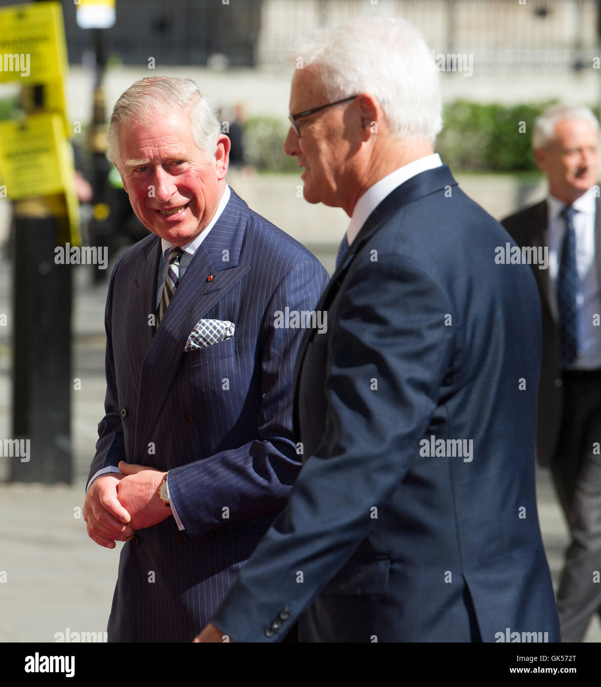 Der Prince Of Wales und die Herzogin von Corwall Besuch Kanada-Haus den letzten Renovierung Anzeigen funktioniert mit: Charles, Prince Of Wales, Hochkommissar Where: London, Vereinigtes Königreich bei: 4. Mai 2016 Stockfoto