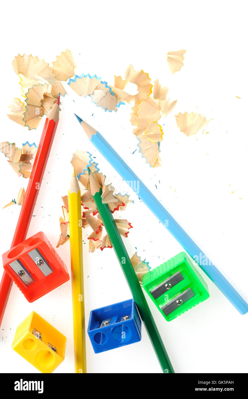 Farbe, Bleistift und Anspitzer mit einer Rasur Stockfoto