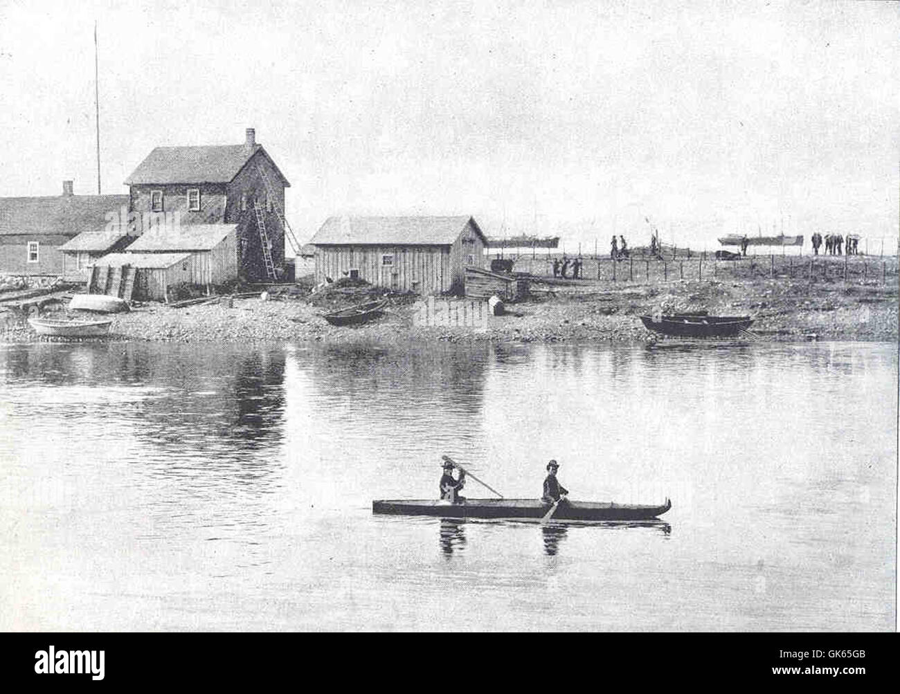 34210 Karlud Fluss Bidarka mit Eingeborenen qarluqischen Packing Company Stockfoto