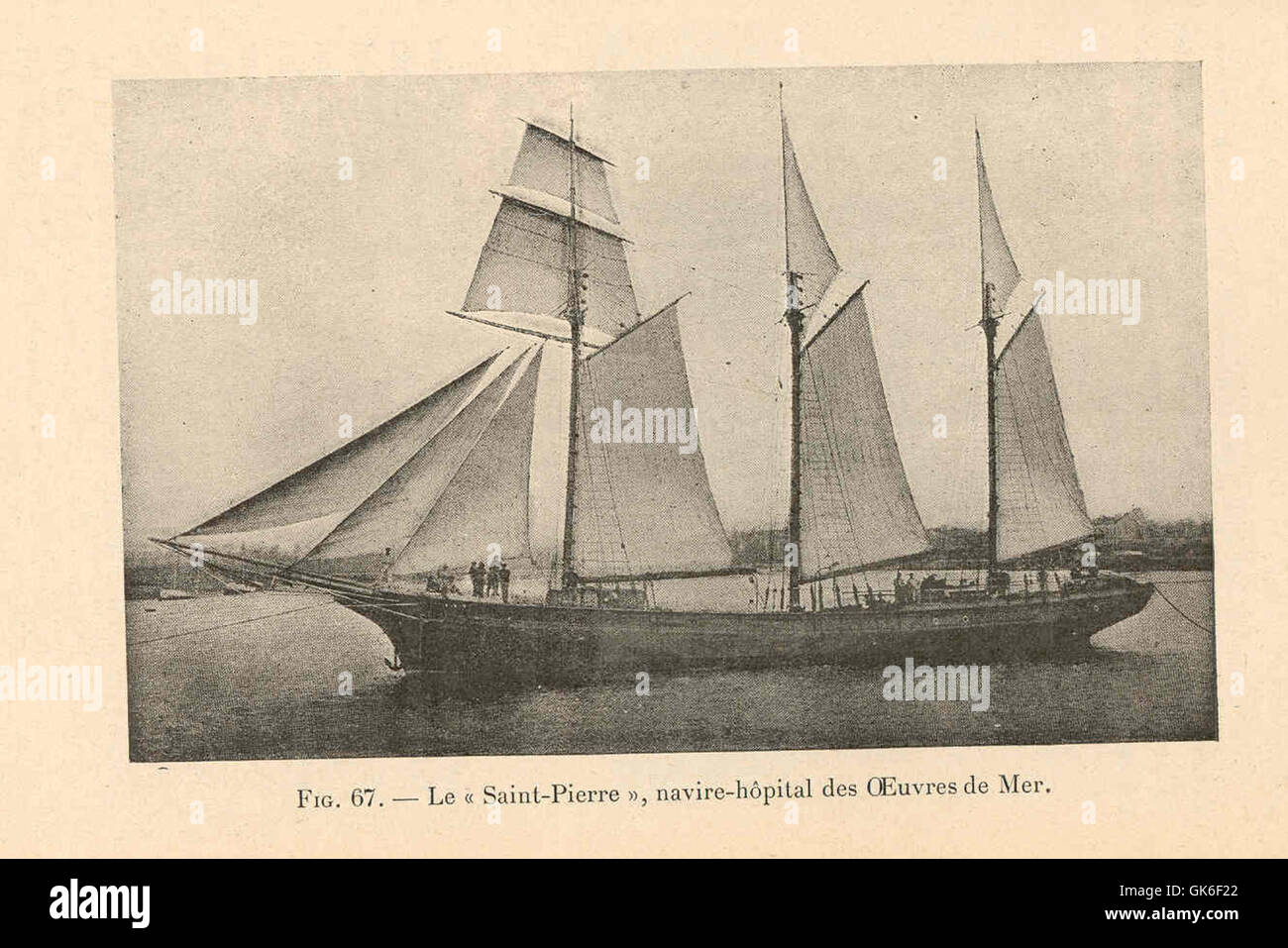 Die Saint Pierre, ein Marineschifffahrtsschiff (Navre-hopital), wurde von der Wohltätigkeitsorganisation „oeuvres de Mer“ genutzt, um Seeleuten und maritimen Gemeinschaften medizinische Hilfe zu leisten. Es diente als schwimmendes medizinisches Zentrum während maritimer Notfälle. Stockfoto