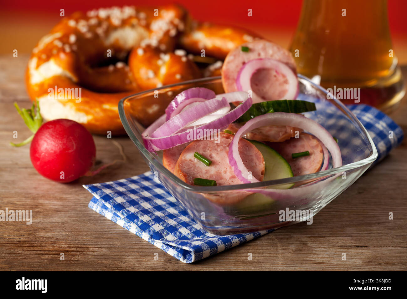 Bayerischer wurstsalat mit rettich -Fotos und -Bildmaterial in hoher ...