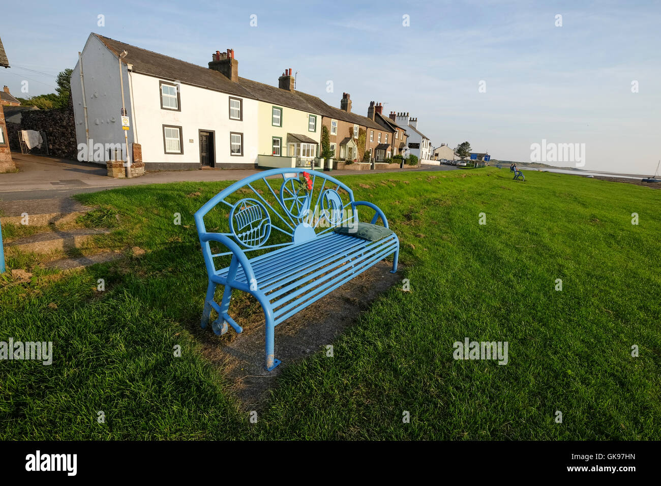 Blaue Bank am Ravenglass in Cumbria Stockfoto