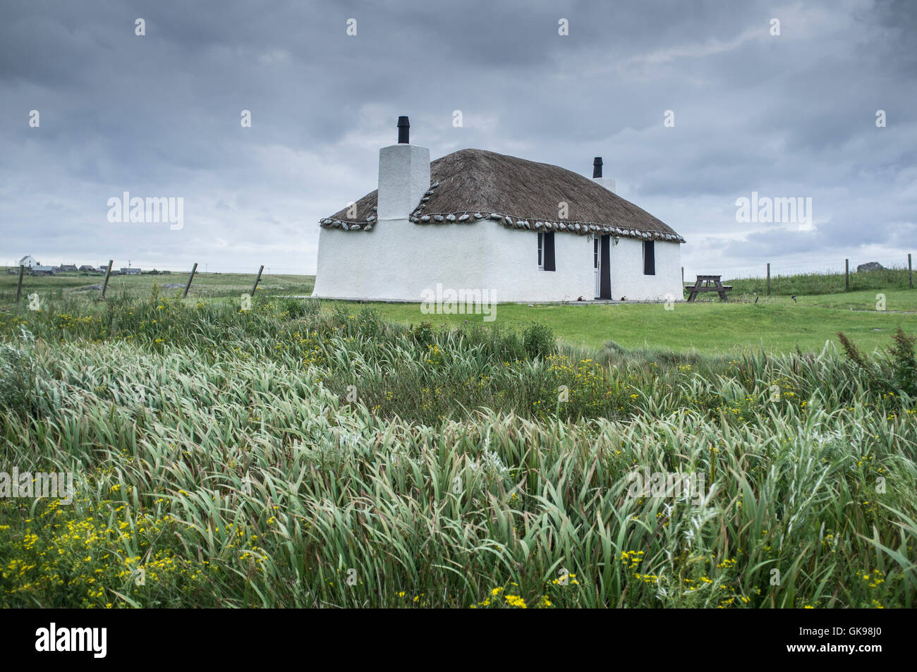 Traditionellen schwarzen Haus am Howmore, äußeren Hebriden, South Uist Stockfoto