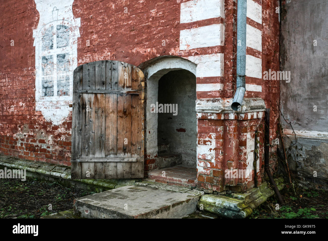 mittelalterliche Holztür Stockfoto