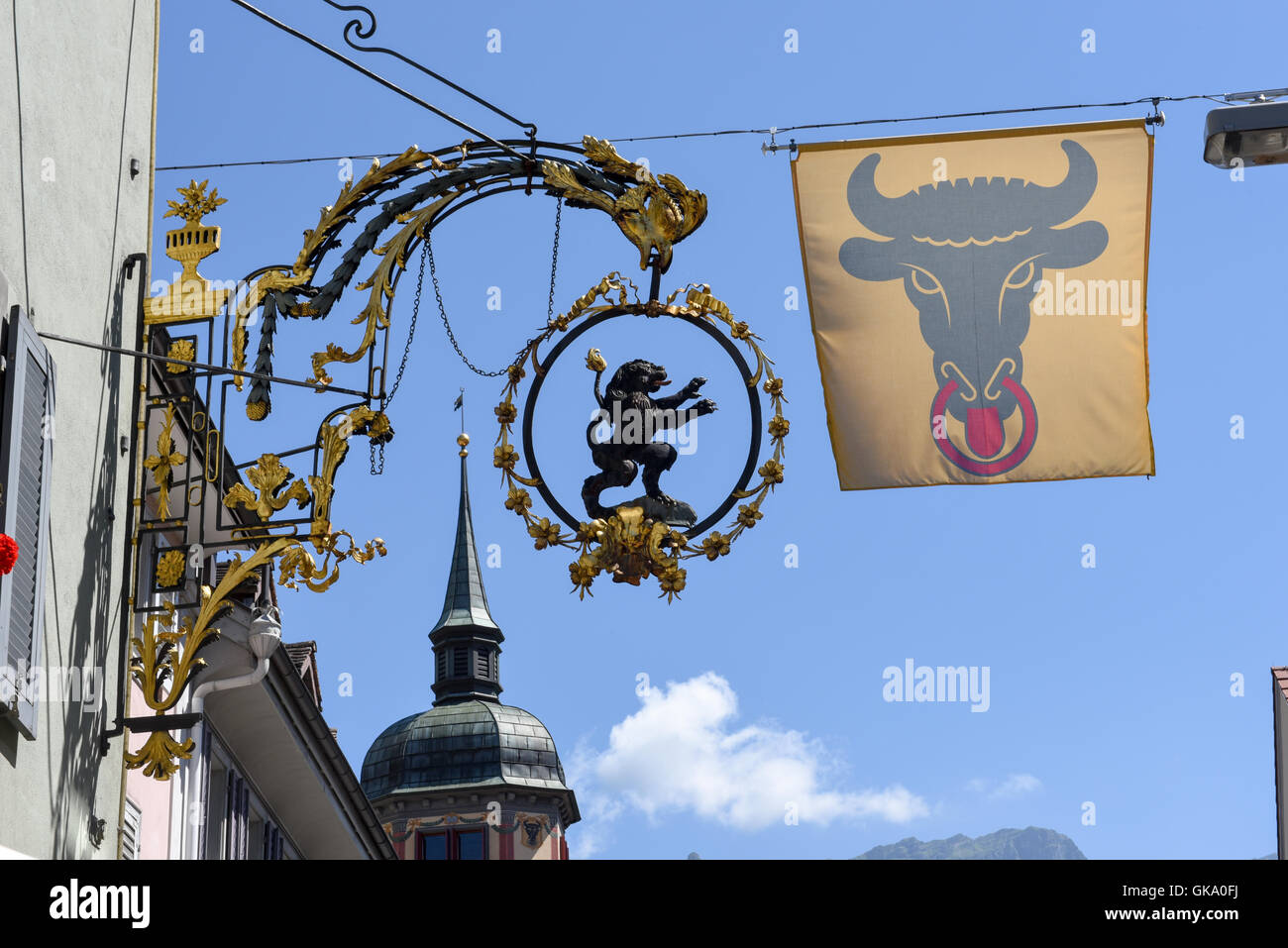 Eisen-Signal eines Restaurants in Altdorf in der Schweiz Stockfoto