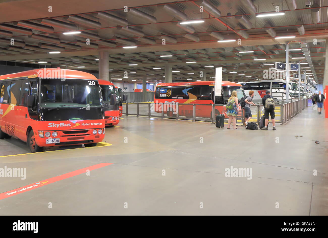 Southern Cross Station Bus-Terminal in Melbourne Australien. Stockfoto