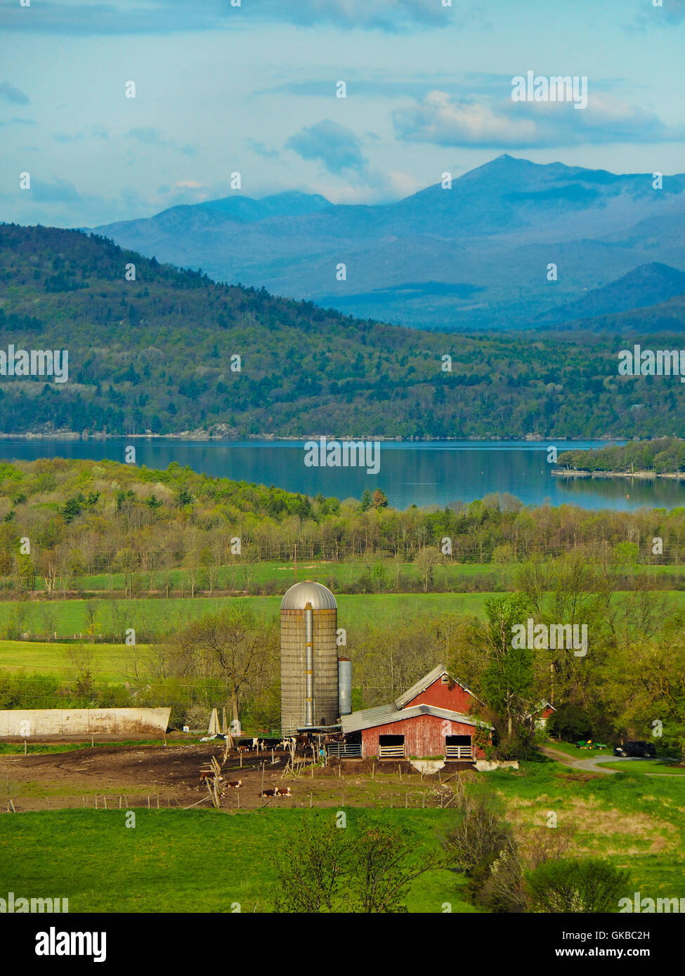 Am Mount Philo, Blick auf Lake Champlain und den Adirondack Mountains, Charlotte, Vermont, USA Stockfoto