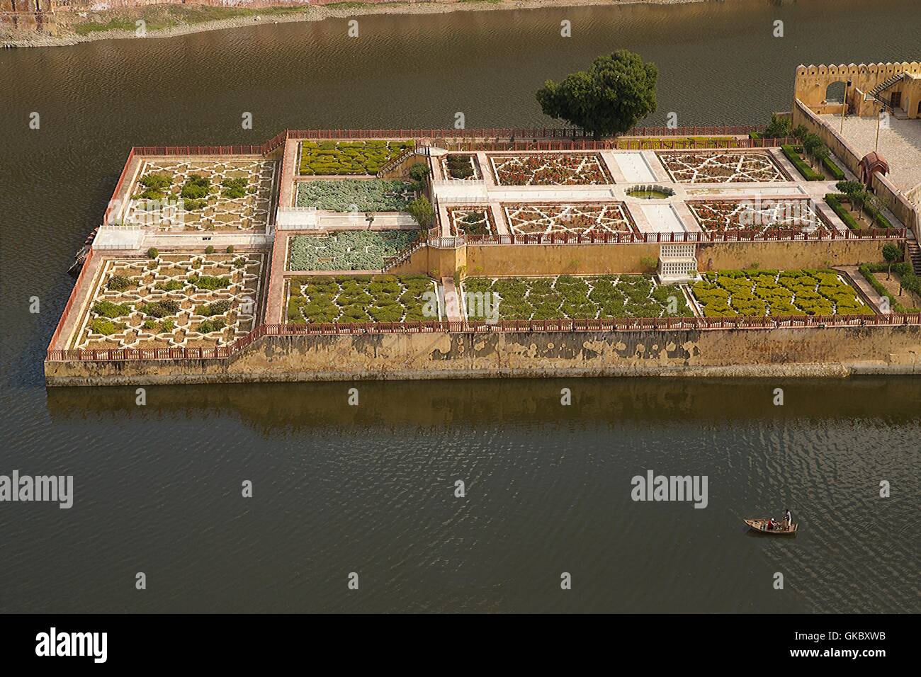 Kesar Kyari Bagh Gärten, Maota See, Amber Fort, Jaipur, Rajasthan, Indien Stockfoto