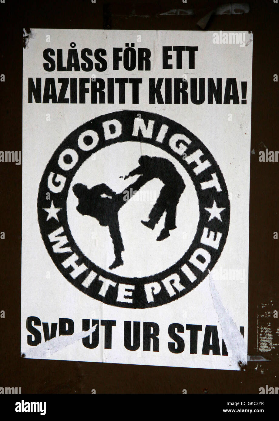Impressionen: "gute Nacht White Pride" - Anti-Neonazi-Aufkleber - Kiruna, Lappland, Schweden. Stockfoto