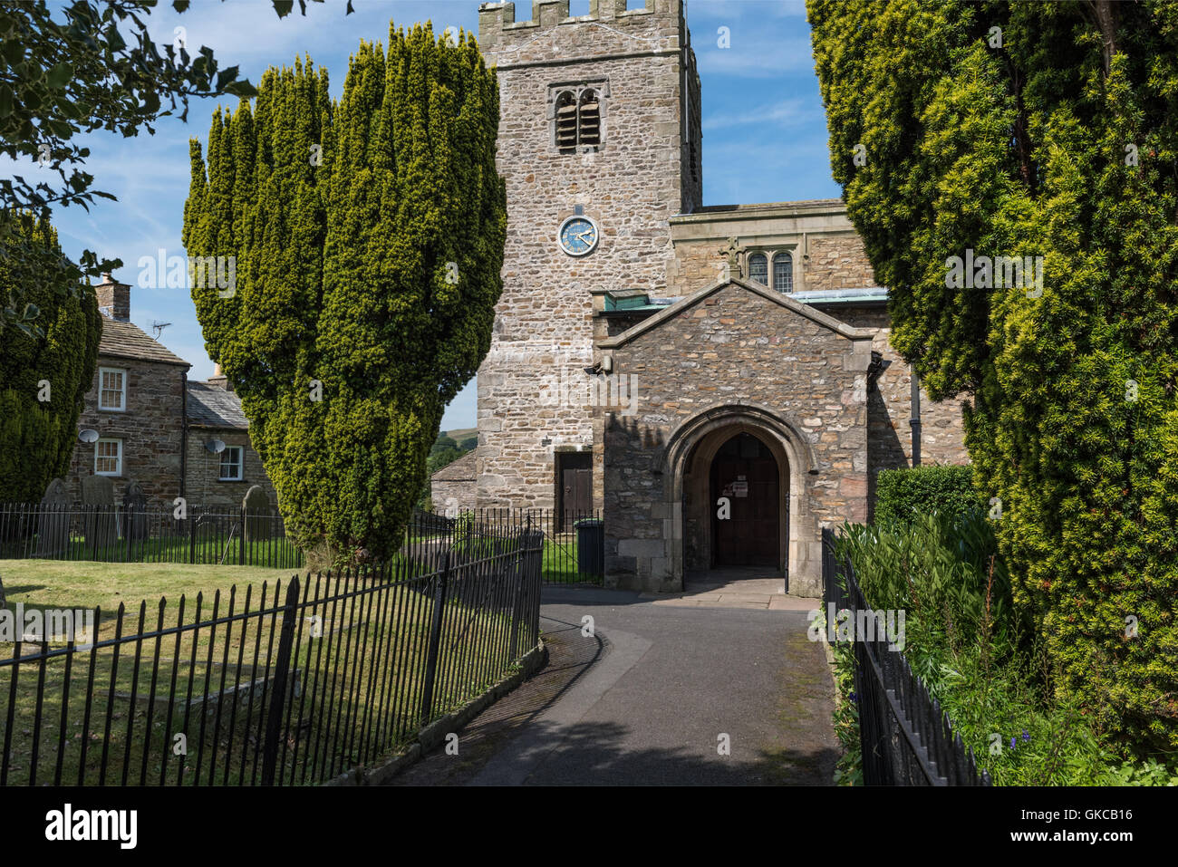 Pfarrkirche des Heiligen in Dent Stockfoto