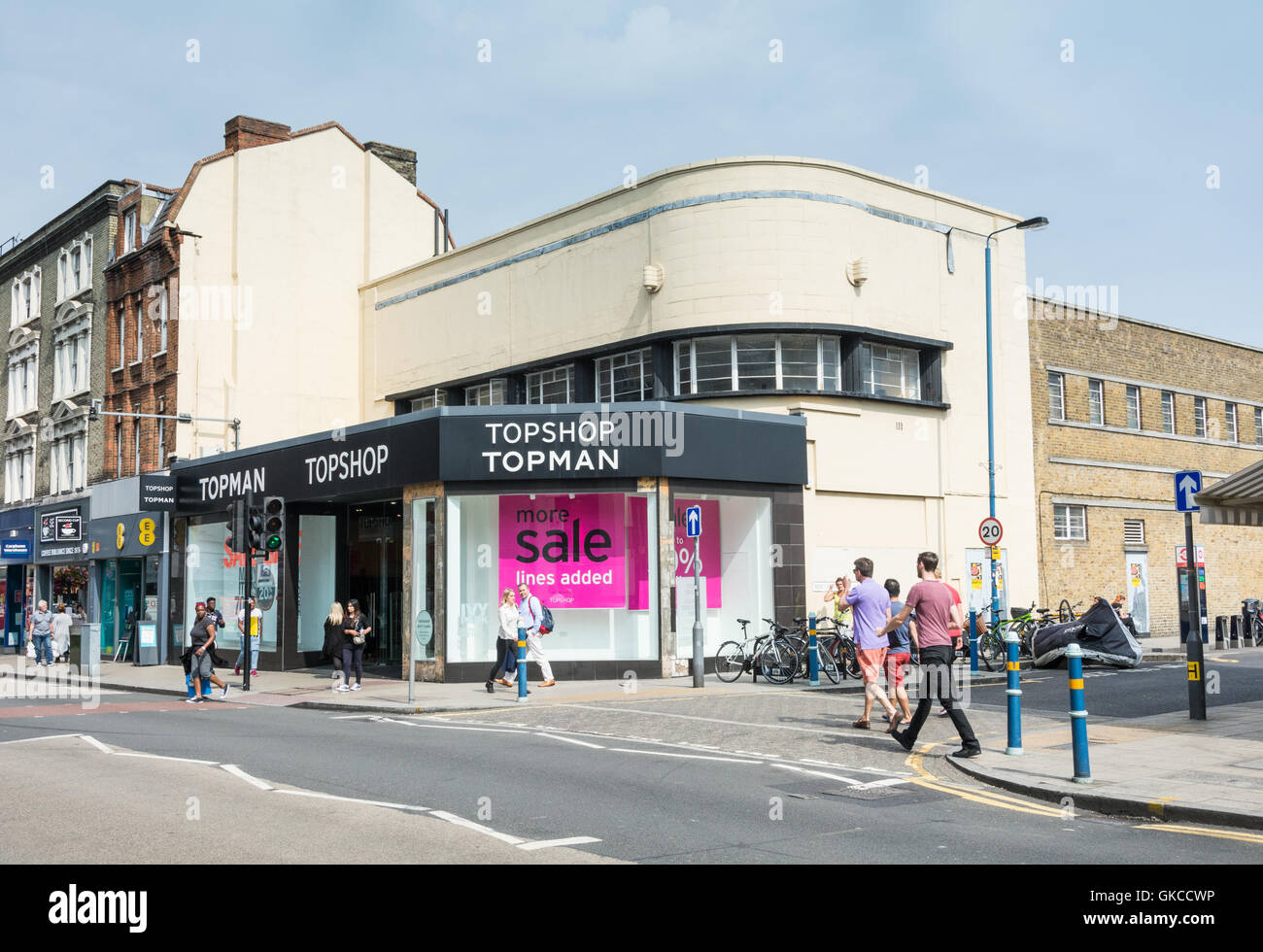 Außenseite des Topman und Topshop in Putney High Street in London, Großbritannien Stockfoto