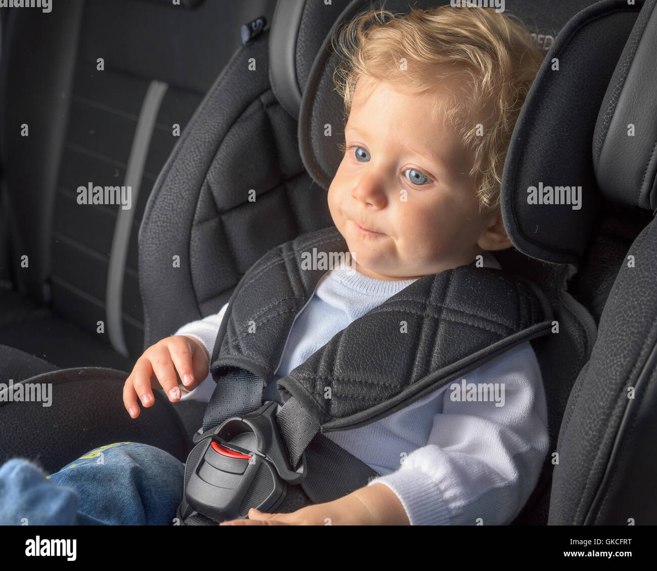 Old baby boy in car -Fotos und -Bildmaterial in hoher Auflösung - Seite 2 -  Alamy