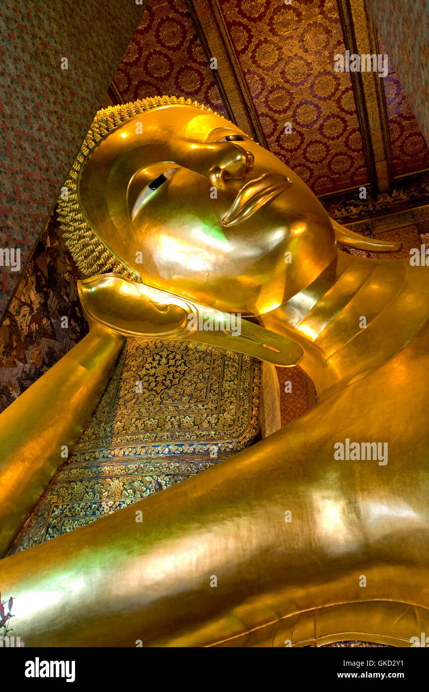 schlafender-buddha-bangkok-stockfotos-und-bilder-kaufen-alamy
