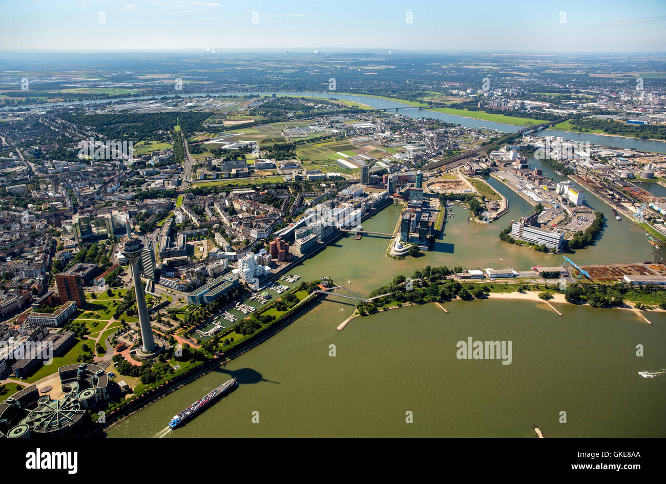 Luftbild, Fernsehturm, Parlament, GEHRY-Bauten, Medienhafen, Düsseldorf, Rheinland, Nordrhein-Westfalen, Deutschland Stockfoto