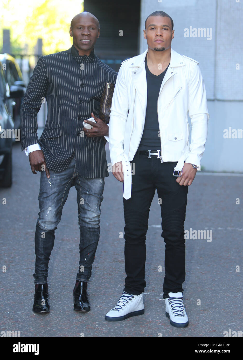 Chris Eubank und sein Sohn Chris Eubank Jr außerhalb ITV Studios Featuring: Chris Eubank, Jr. Wo: London, Vereinigtes Königreich bei: 24. Mai 2016 Stockfoto