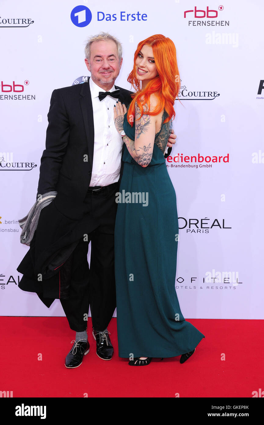 Deutscher Filmpreis 2016 bei der Messe Berlin - Anreise.  Mitwirkende: Helmut Zerlett, Jana Zerlett Where: Berlin, Deutschland bei: 27. Mai 2016 Stockfoto