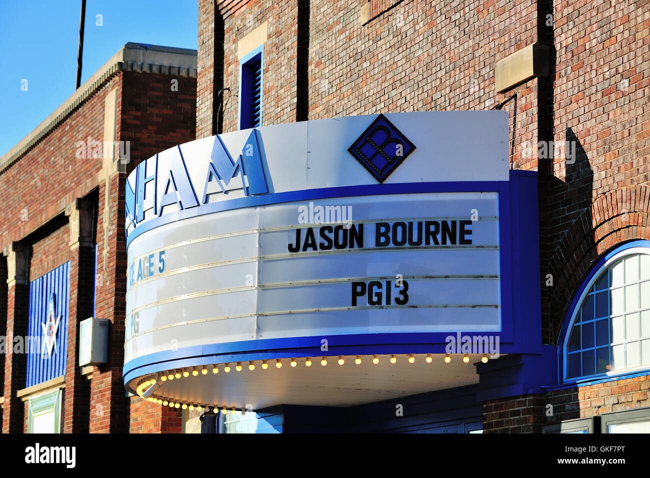 Eine ehrwürdige Gotham Theater Festzelt in Prairie du Sac, Wisconsin. Der Veranstaltungsort weiter Filme zu zeigen. Prairie du Sac, Wisconsin. Stockfoto