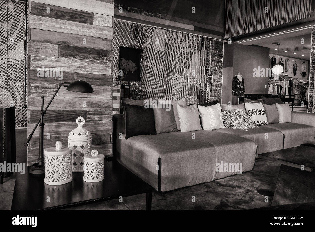 Hotel-Lobby in schwarz / weiß Stockfoto