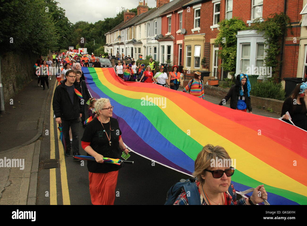 Swindon, UK 20. August 2016. Man feiert das jährliche LGBT Festival. Daniel Crawford/Alamy Live-Nachrichten Stockfoto