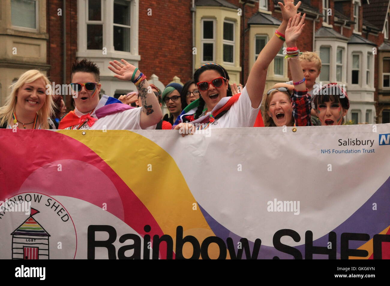 Swindon, UK 20. August 2016. Man feiert das jährliche LGBT Festival. Daniel Crawford/Alamy Live-Nachrichten Stockfoto
