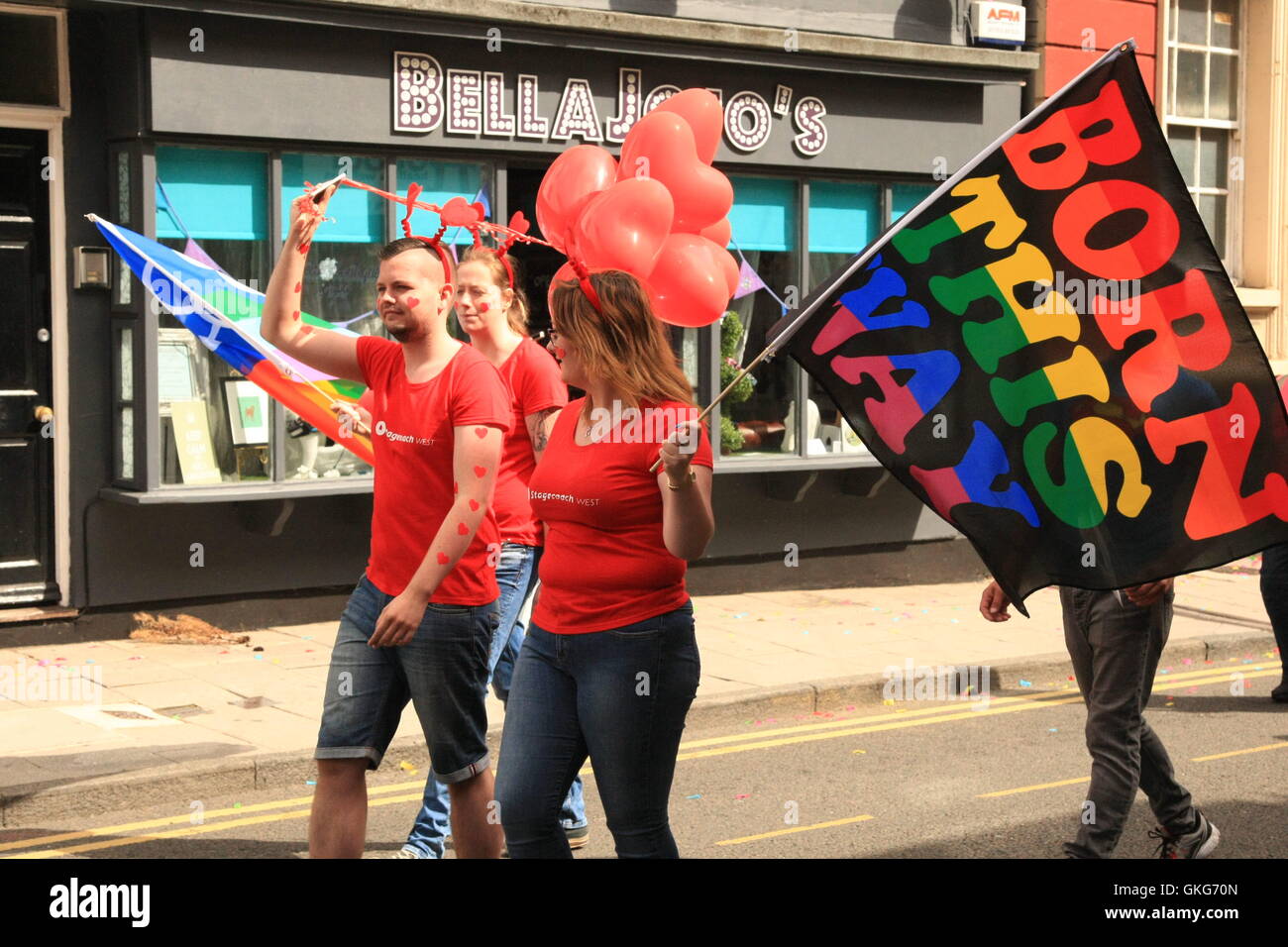 Swindon, UK 20. August 2016. Man feiert das jährliche LGBT Festival. Daniel Crawford/Alamy Live-Nachrichten Stockfoto