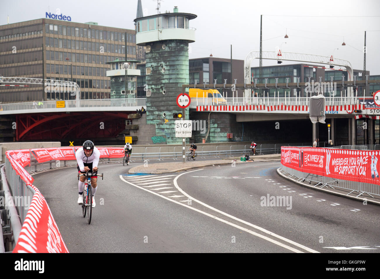 Kopenhagen, Dänemark, 21. August 2016.  Radfahren in der Innenstadt bei der KMD Ironman Kopenhagen Veranstaltung Triathleten © Oliver Förstner/Alamy Live News Bildnachweis: Oliver Förstner/Alamy Live News Stockfoto