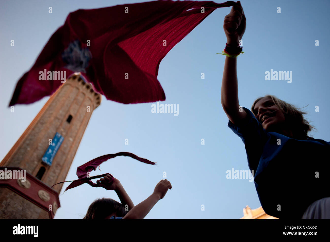 Barcelona, Katalonien, Spanien. 20. August 2016.  Während Les Festes de Gracia feiern junge Castellers (Menschen, die menschlichen auf Katalanisch Türme).  Für das Gracia Viertel Summer Festival (Festes de Gracia) der traditionellen Jornada Castellera (menschliche Türme Tag) auf dem Hauptplatz des Stadtteils katalanischen stattgefunden hat. Bildnachweis: Jordi Boixareu/Alamy Live-Nachrichten Stockfoto