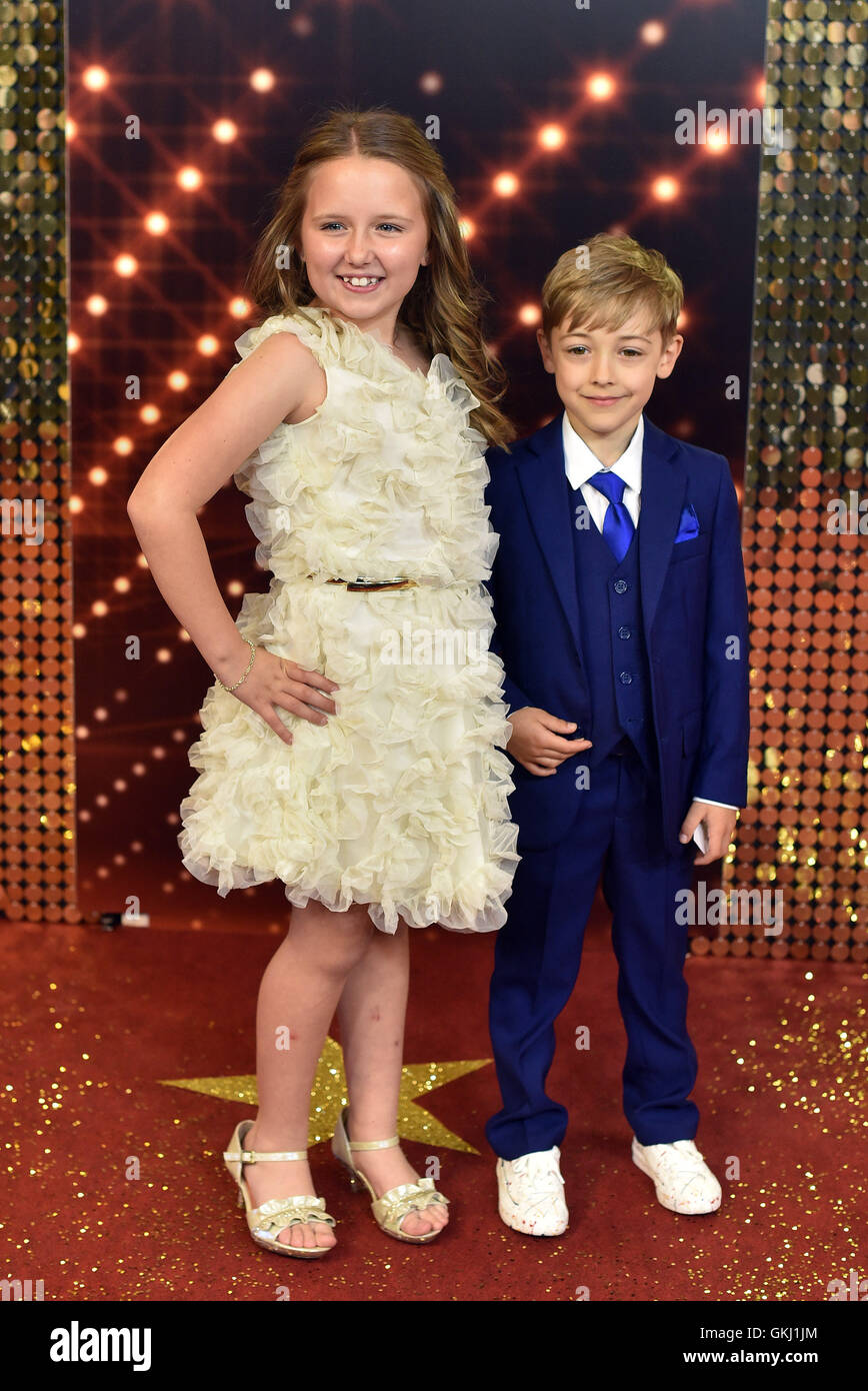 2016 British Soap Awards statt in Hackney Town Hall - Ankünfte.  Mitwirkende: Ela kann Demircan, William Hall wo: London, Vereinigtes Königreich bei: 28. Mai 2016 Stockfoto