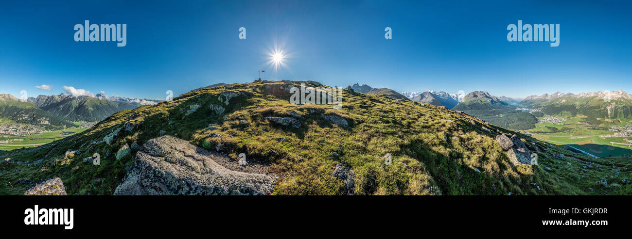 360 Grad Panorama Blick von Muottas Muragl Richtung Engadiner Tal, Graubünden, Schweiz Stockfoto