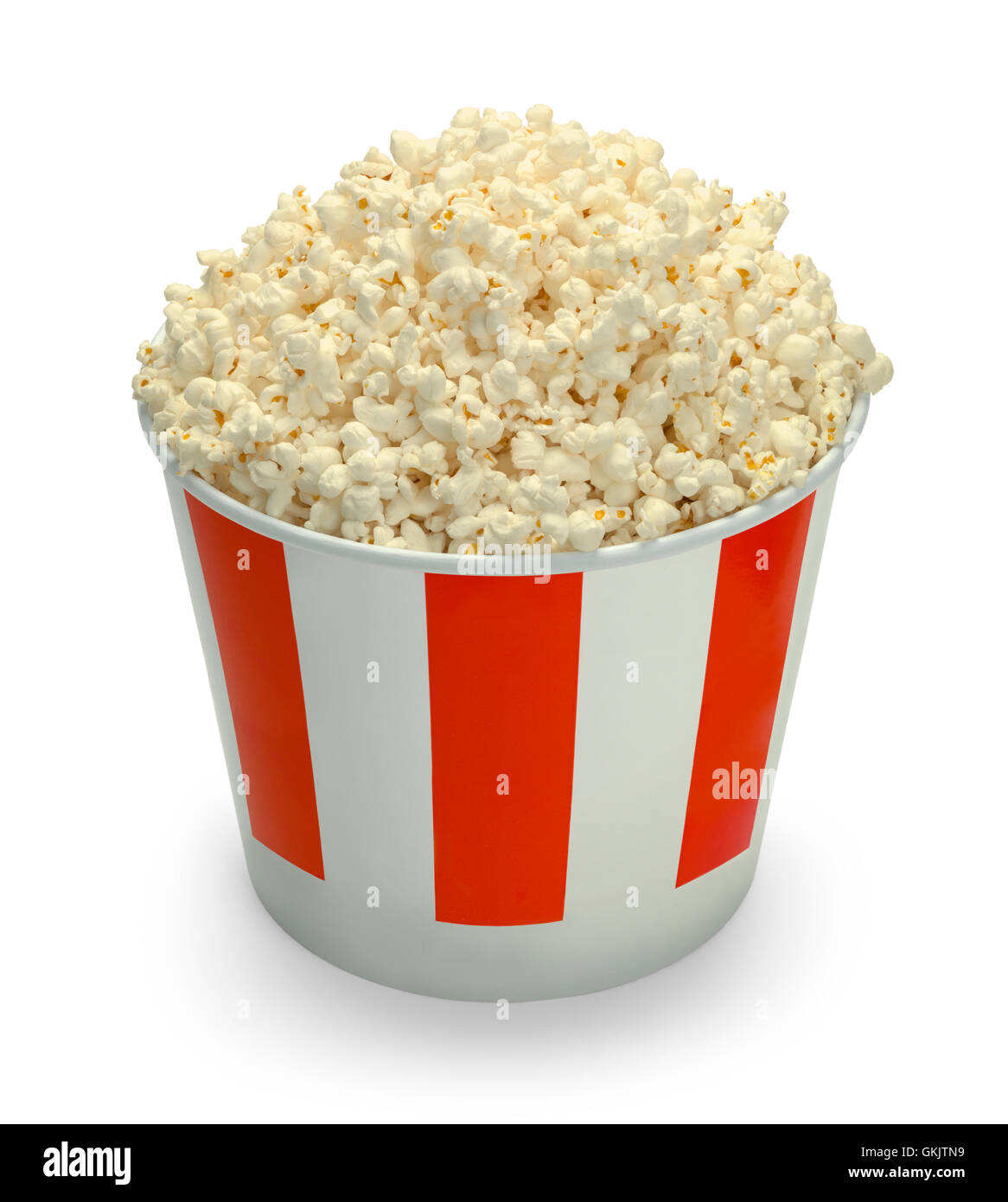 Großen vollen Eimer Popcorn, Isolated on White Background. Stockfoto