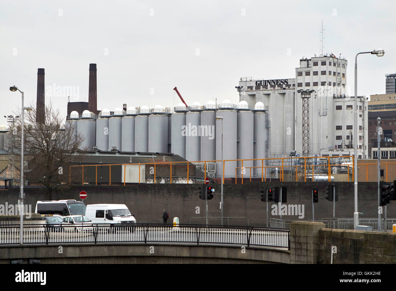 Lagertanks an der Guinness Brauerei St.James Gate Dublin Irland Stockfoto
